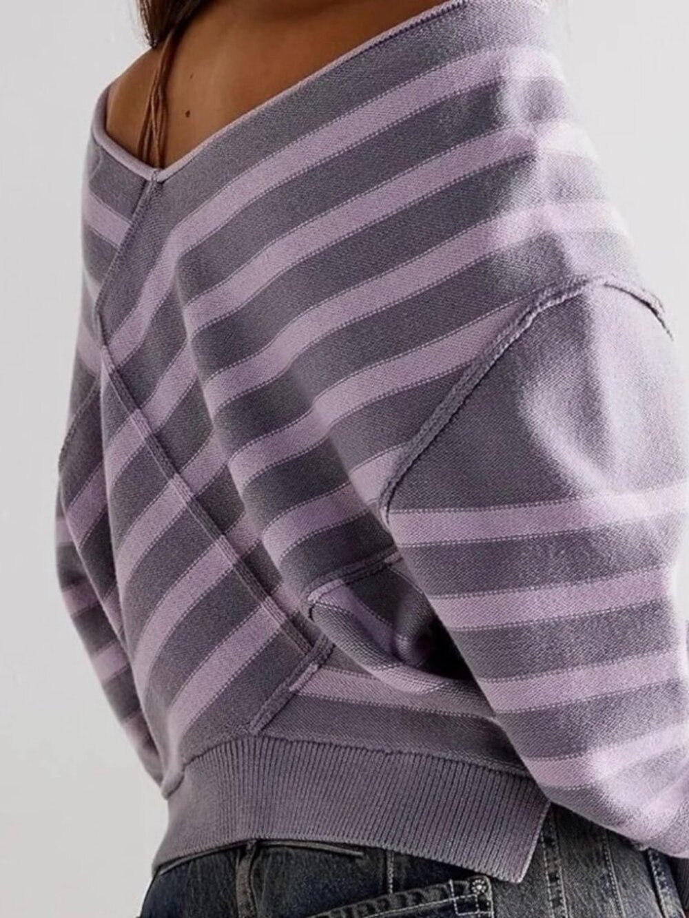 We The Free Crossover Pullover size XL - Picture 9 of 9